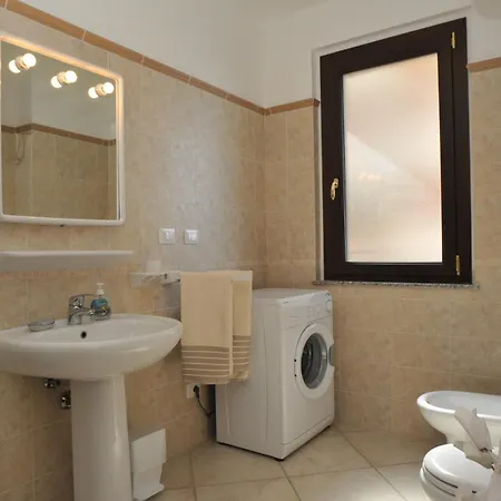 Il Mare Di Alida Apartment *