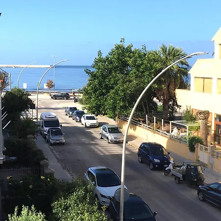 Il Mare Di Alida Apartment *